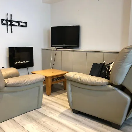Sweet Caroline At Longton. Great Location For Stoke On Trent, The Potteries And Alton Towers. Apartment Longton  Exterior photo