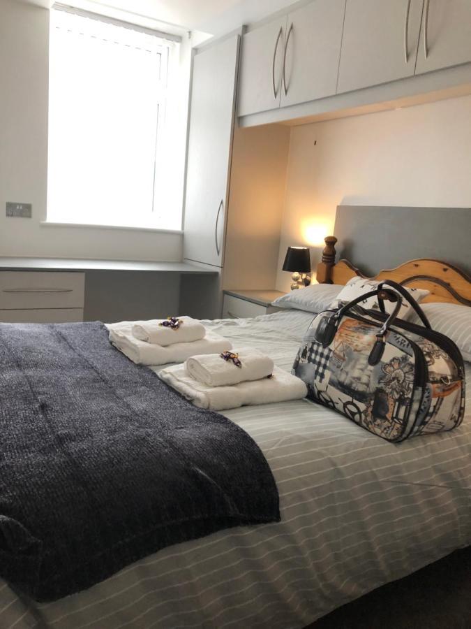 Apartment Sweet Caroline At Longton. Great Location For Stoke On Trent, The Potteries And Alton Towers. *