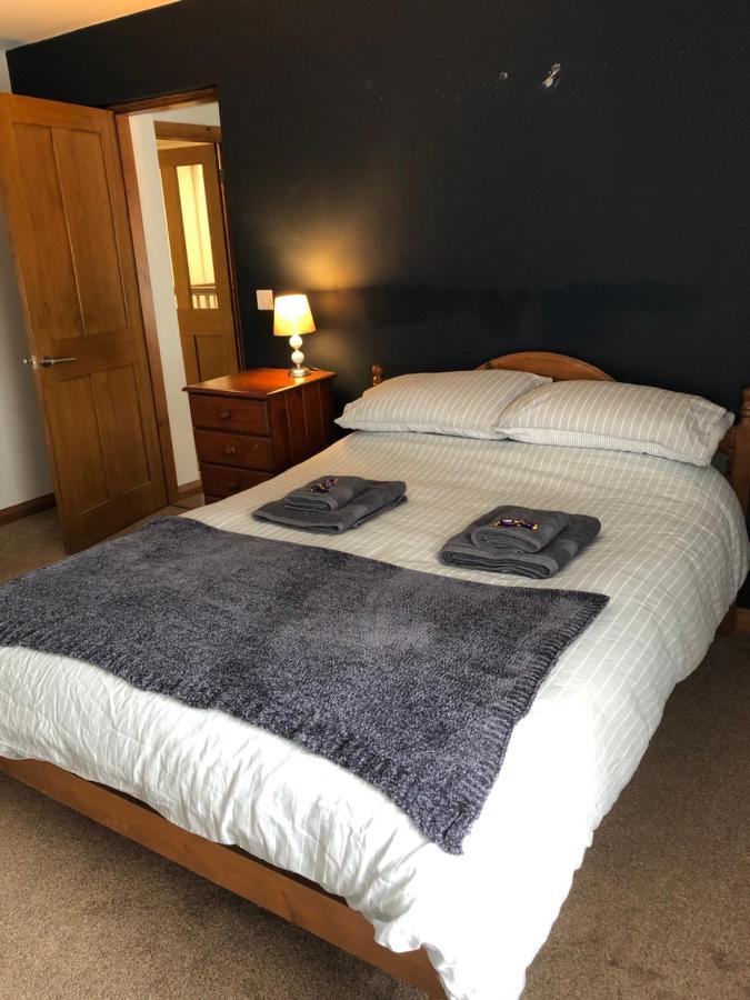 Sweet Caroline At Longton. Great Location For Stoke On Trent, The Potteries And Alton Towers. Apartment *
